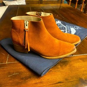 FREEBIRD “ONYX” RUST SUEDE WNS SZ 11 BOOTIES **WORN TWICE**